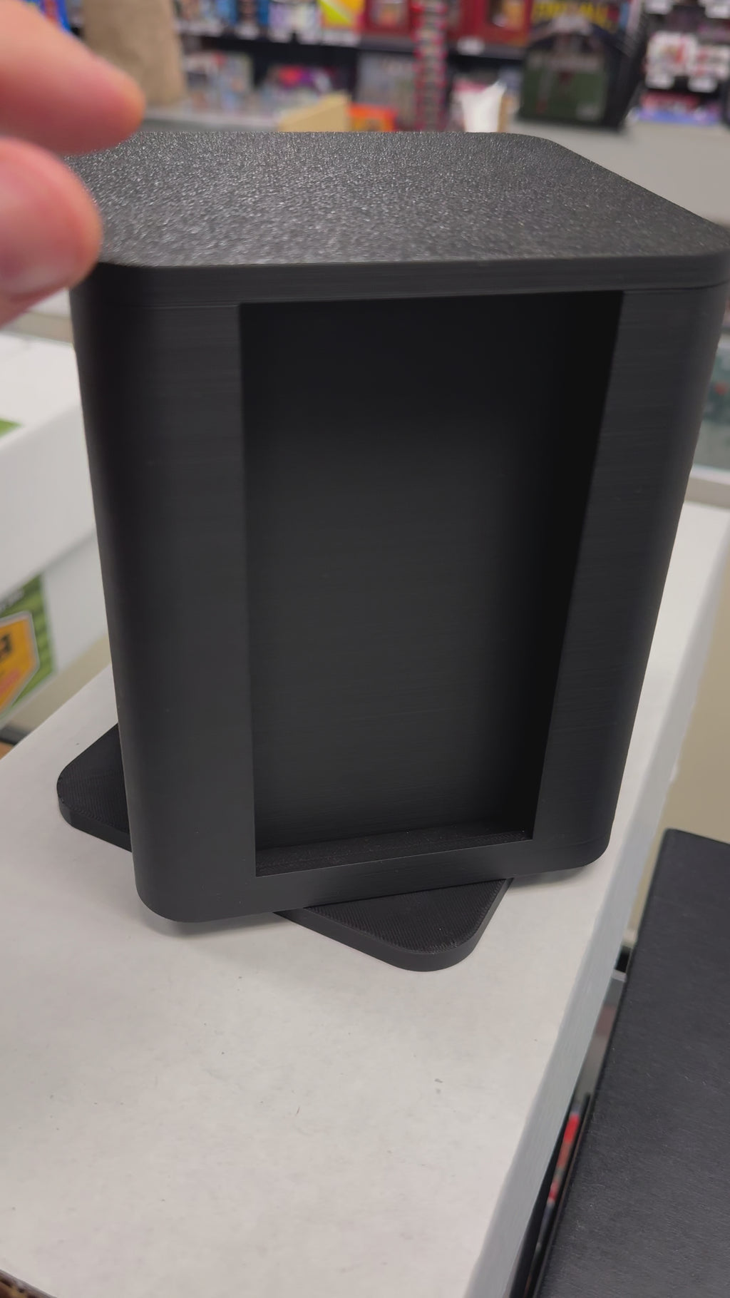 Webb’s 3D Printed 4-Card One-Touch Mini Spin Rack