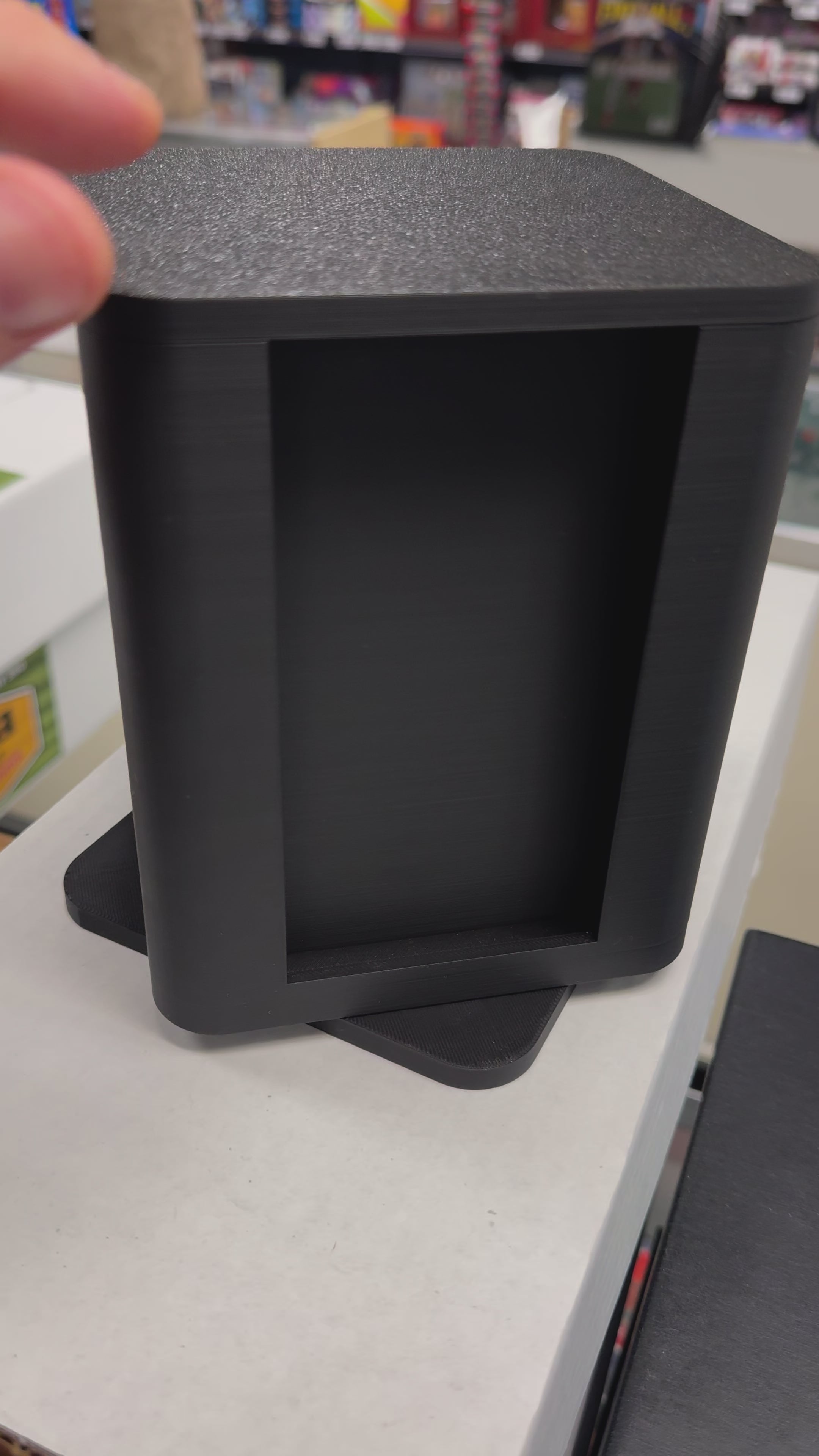Webb’s 3D Printed 4-Card One-Touch Mini Spin Rack